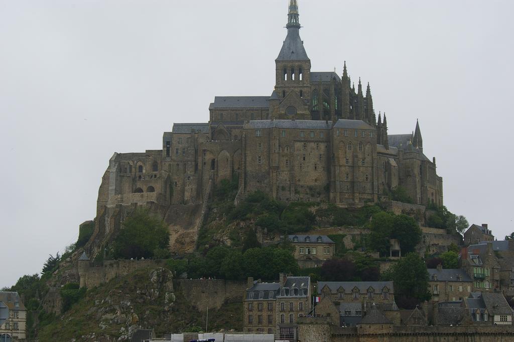 Gite Aristide Mont Saint Michel Sacey Room photo